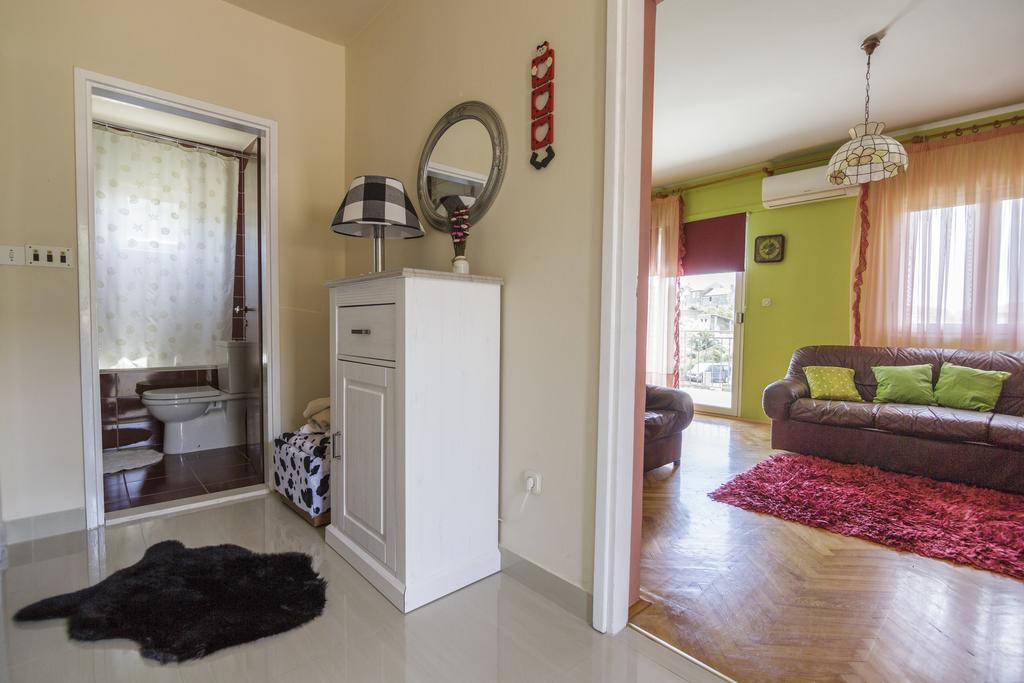 Apartments Popaj คอมีชา ภายนอก รูปภาพ