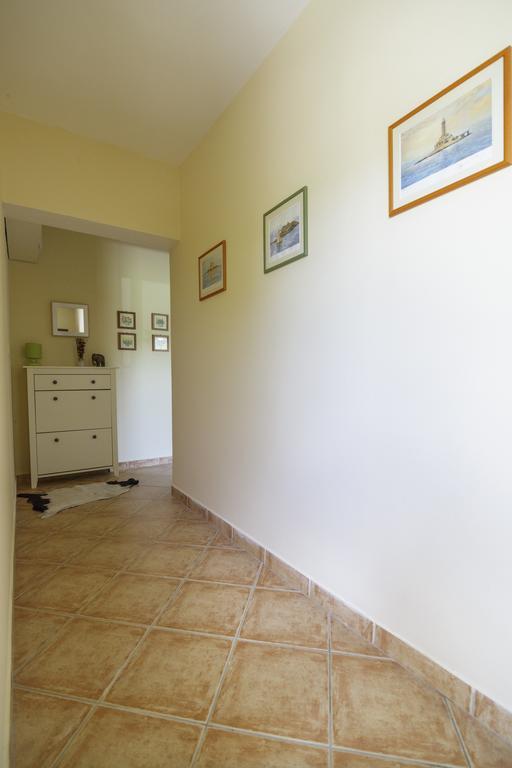 Apartments Popaj คอมีชา ภายนอก รูปภาพ