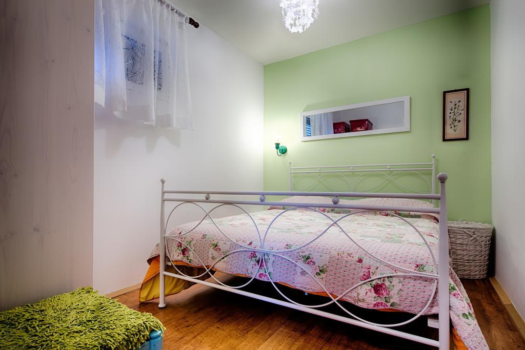 Apartments Popaj คอมีชา ภายนอก รูปภาพ