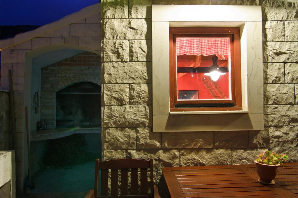 Apartments Popaj คอมีชา ห้อง รูปภาพ